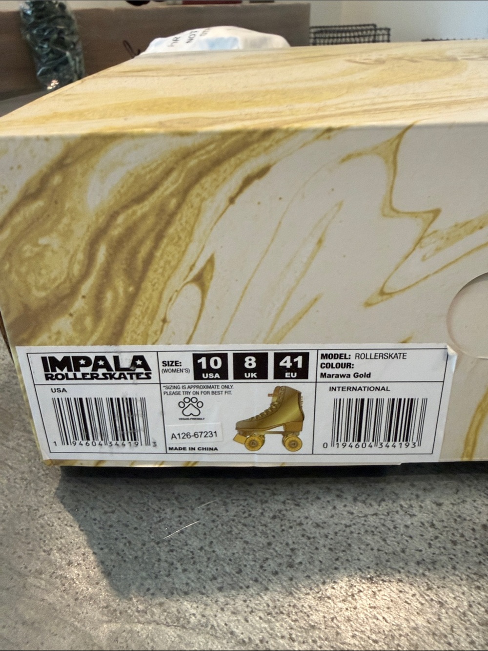 Gold Marble Gift Box - Picture 2 of 4